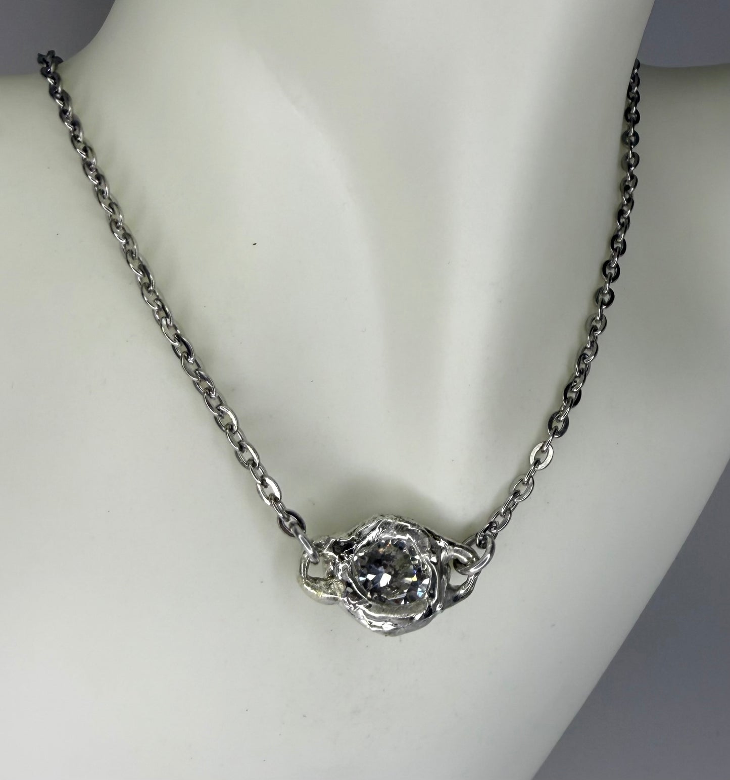 Dainty Gen necklace