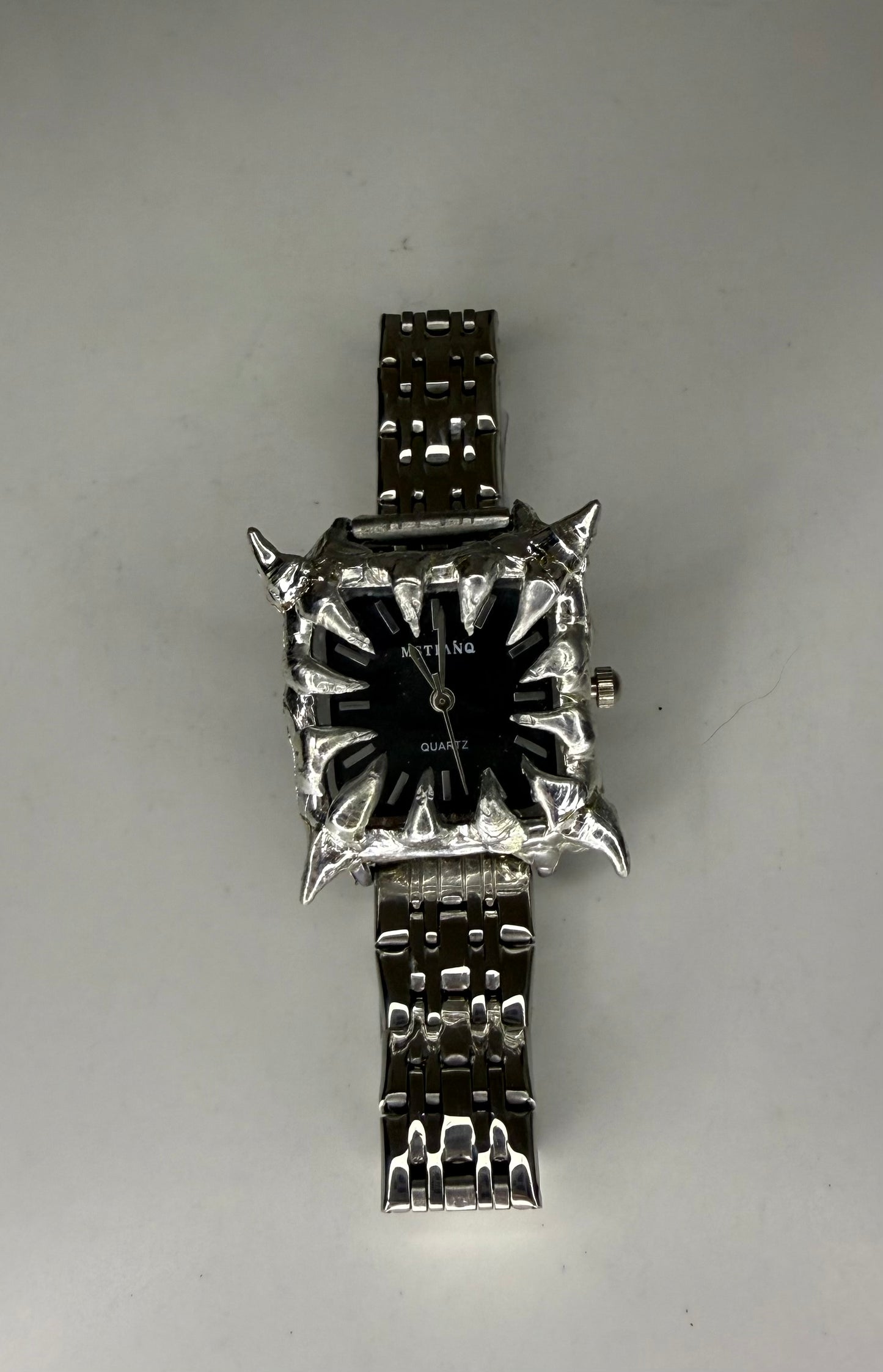 Black Thorn Watch