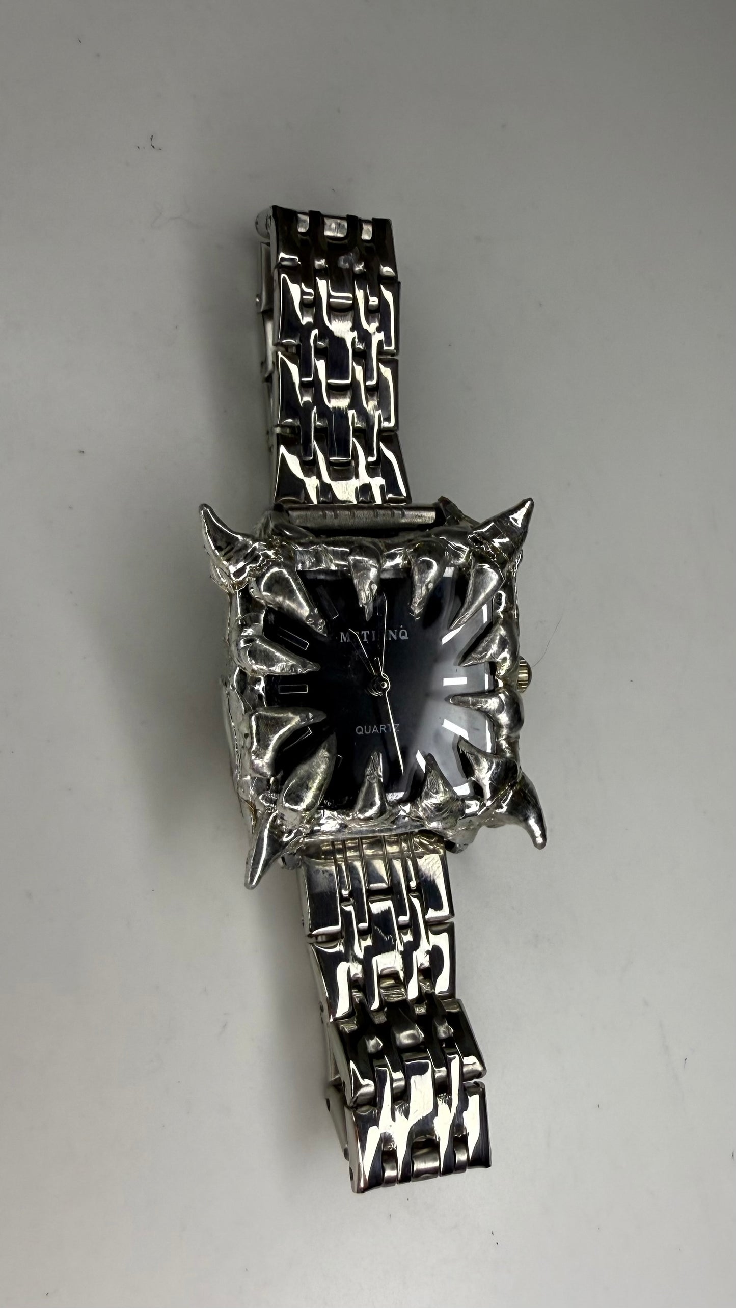 Black Thorn Watch