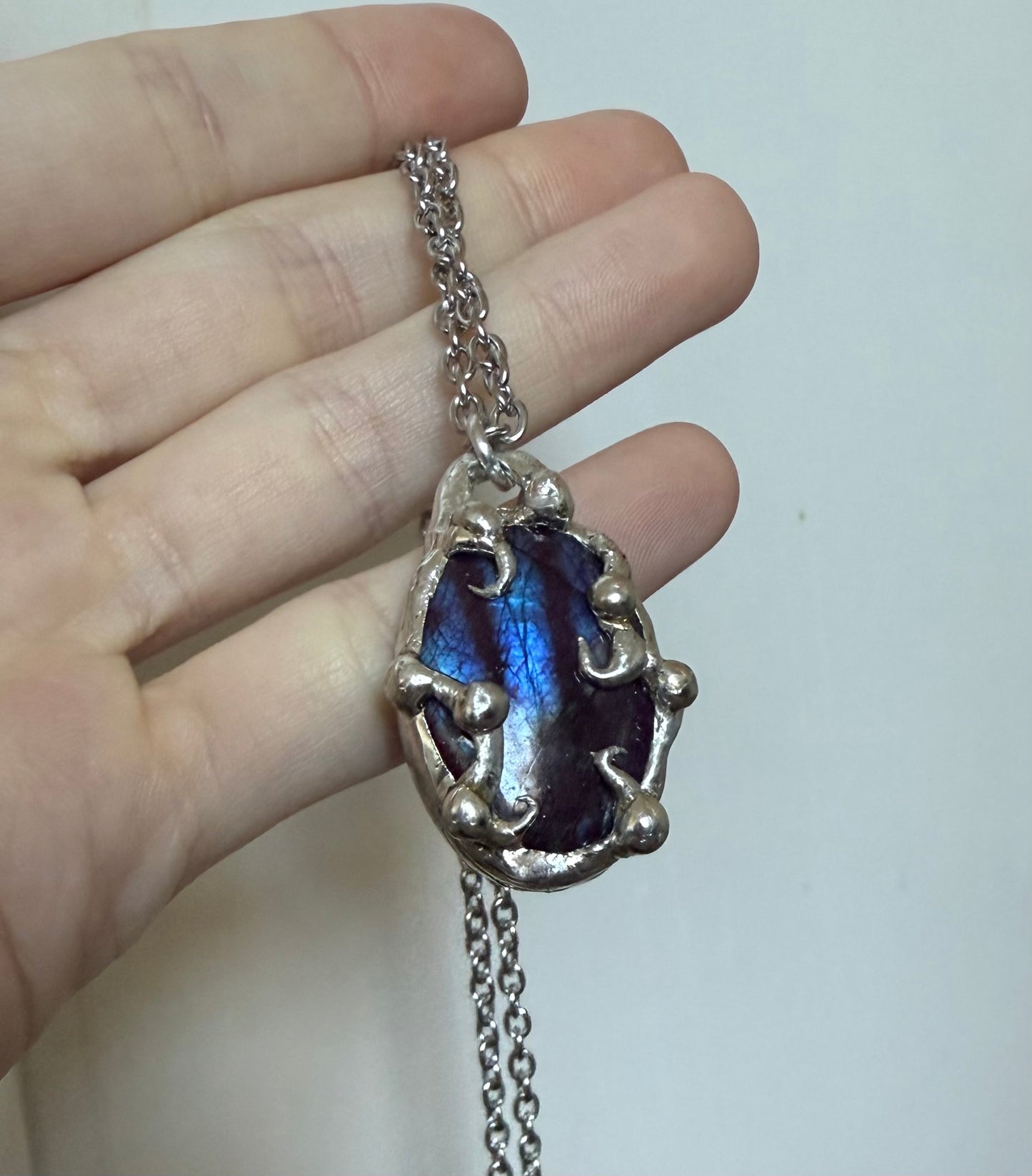 Purple labradorite