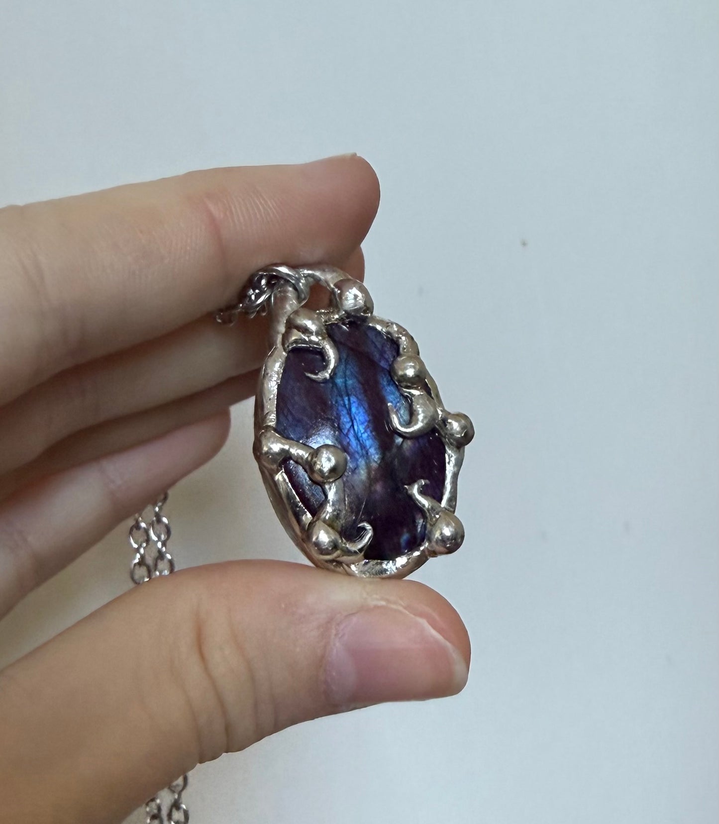 Purple labradorite