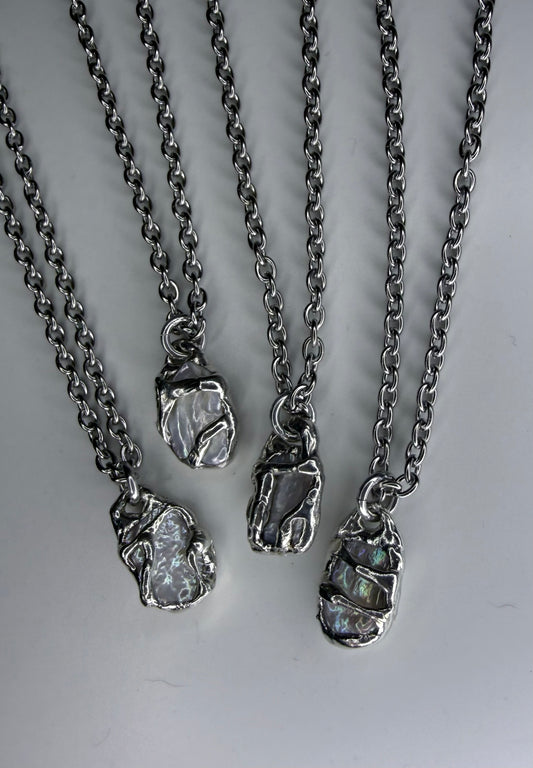 Flowy Pearl Necklaces