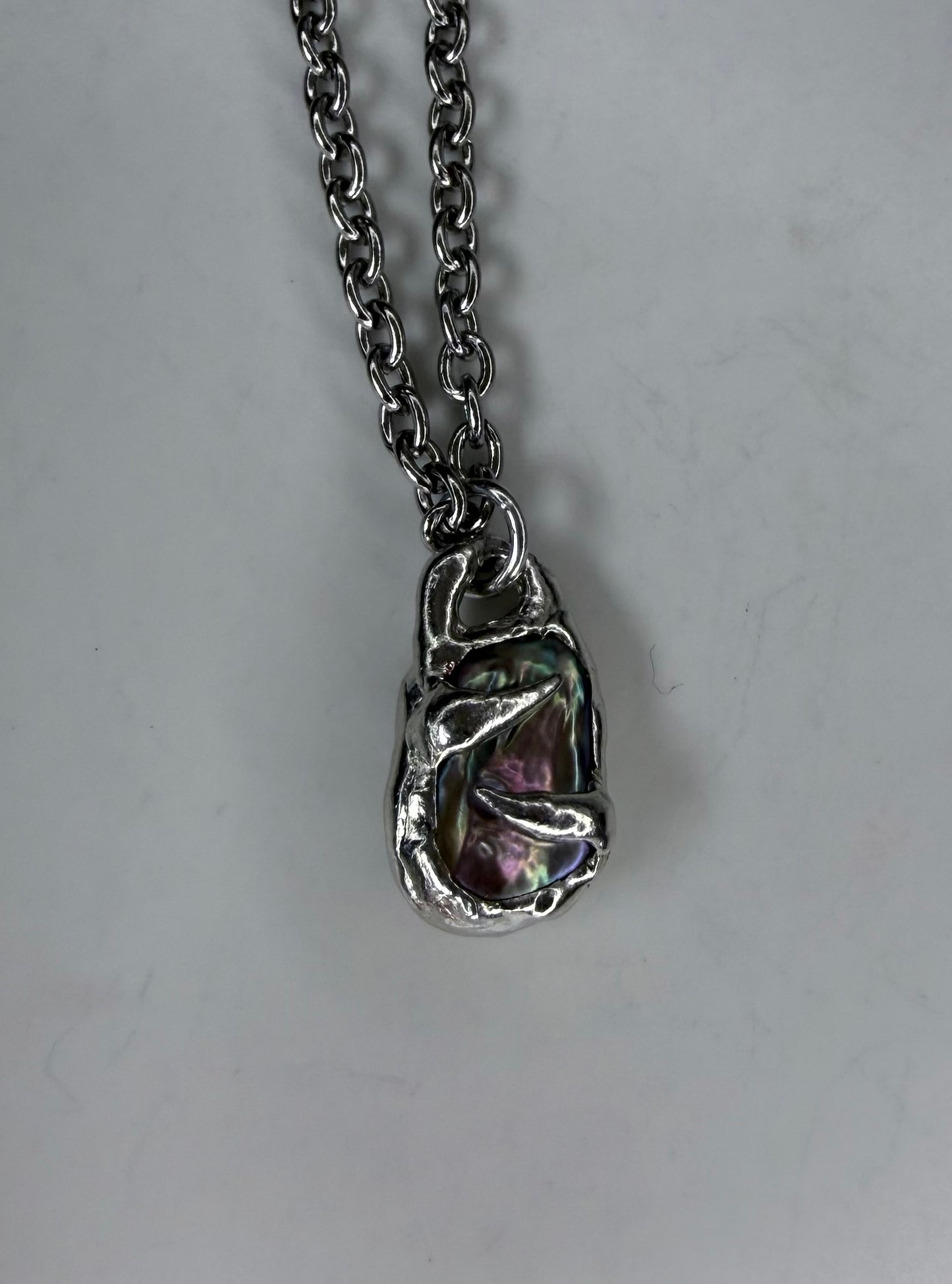 Light Pearl Necklaces