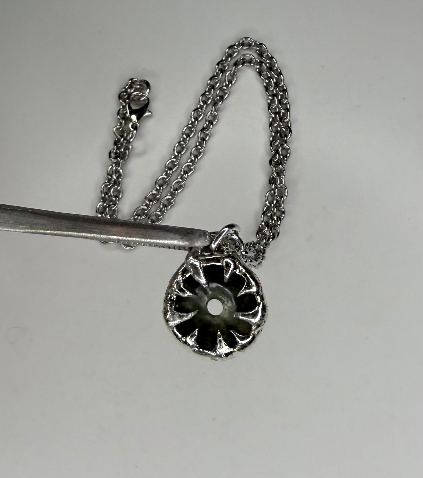 Jade spiked circle necklace