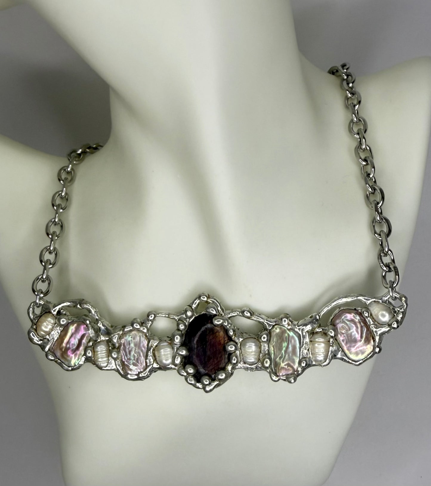 Viola Necklace