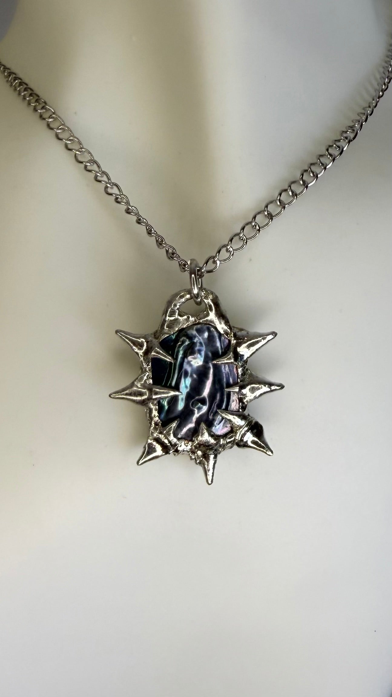 Dark pearl necklaces