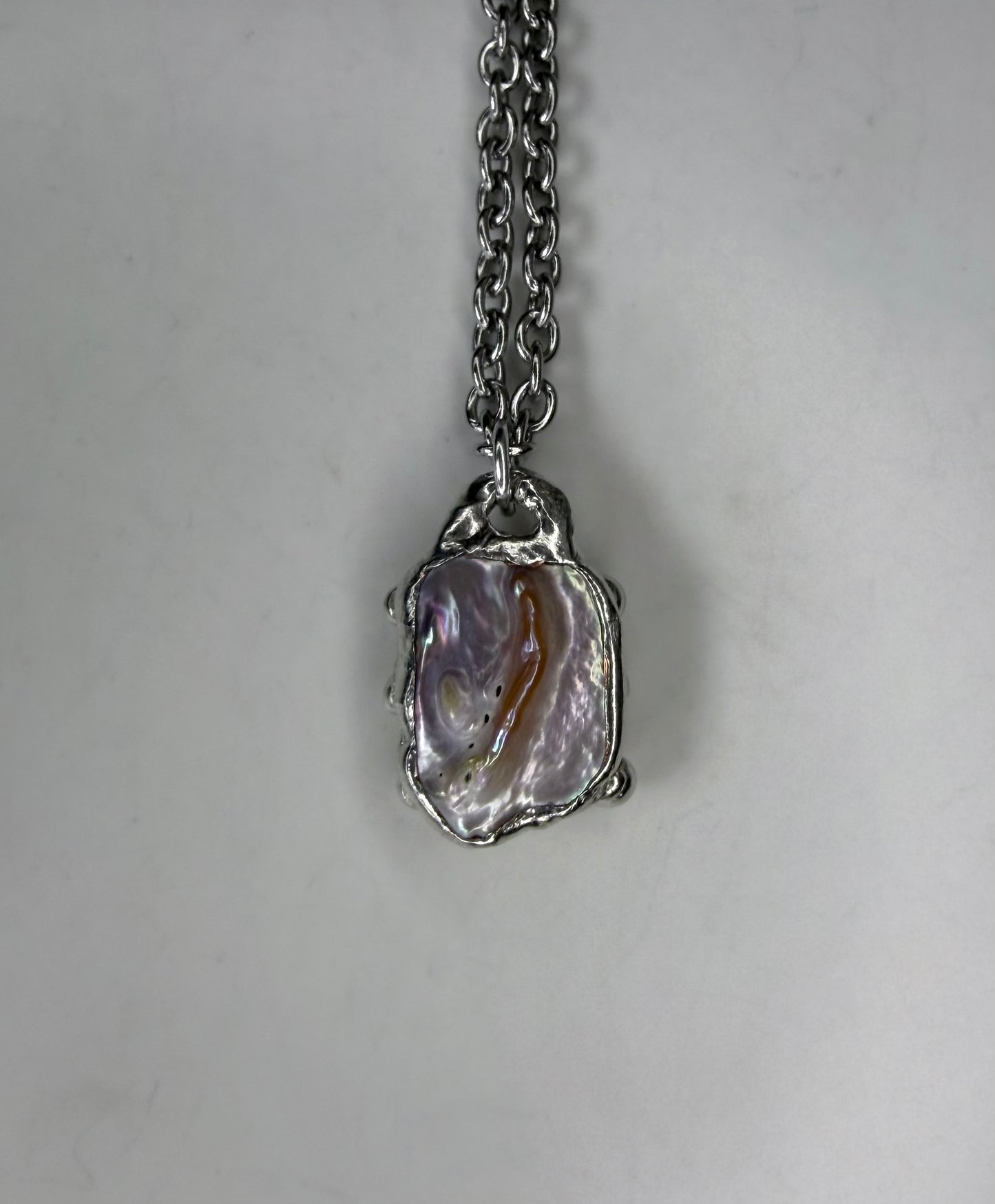 Light Pearl Necklaces