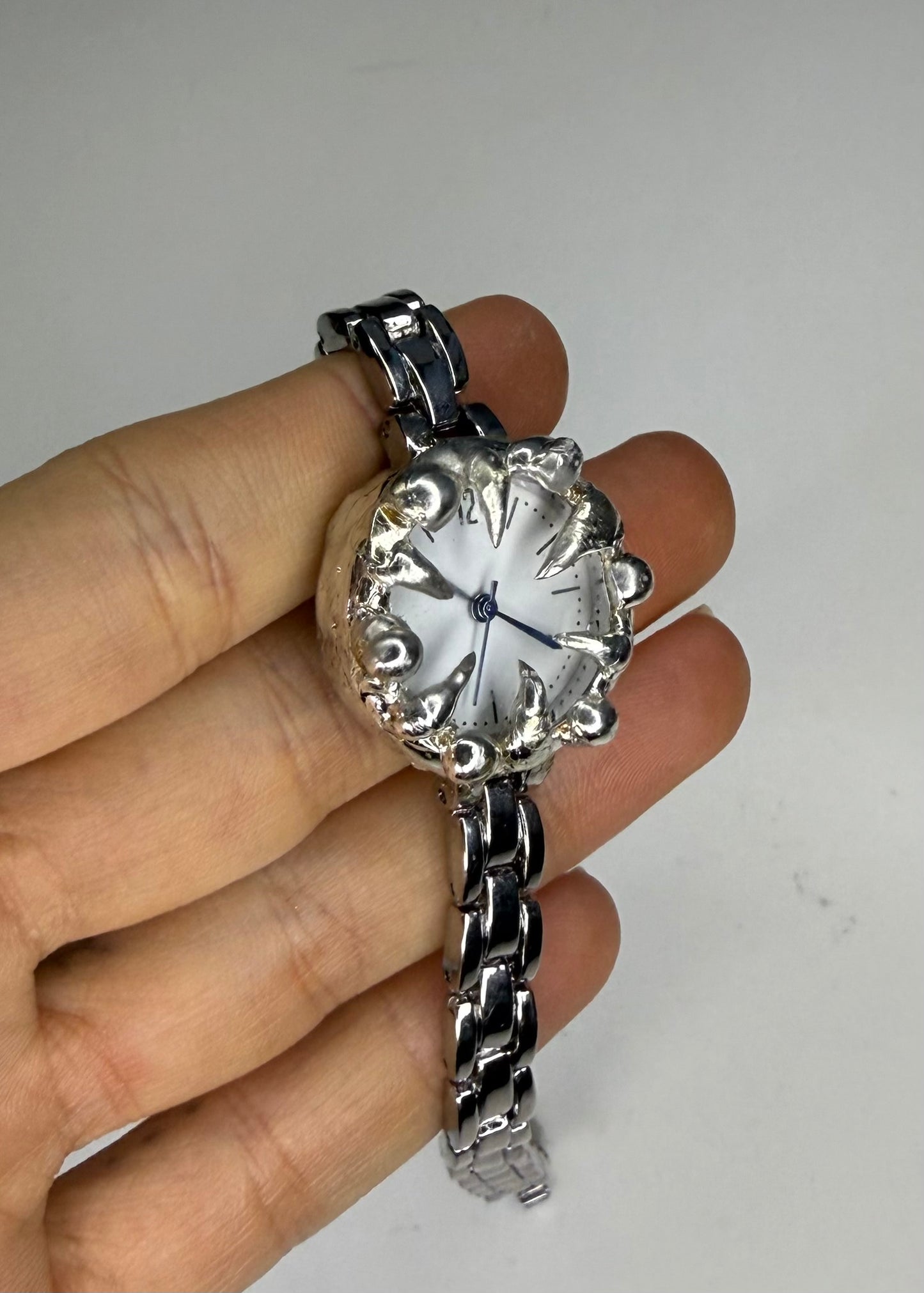 Dainty spiked watch
