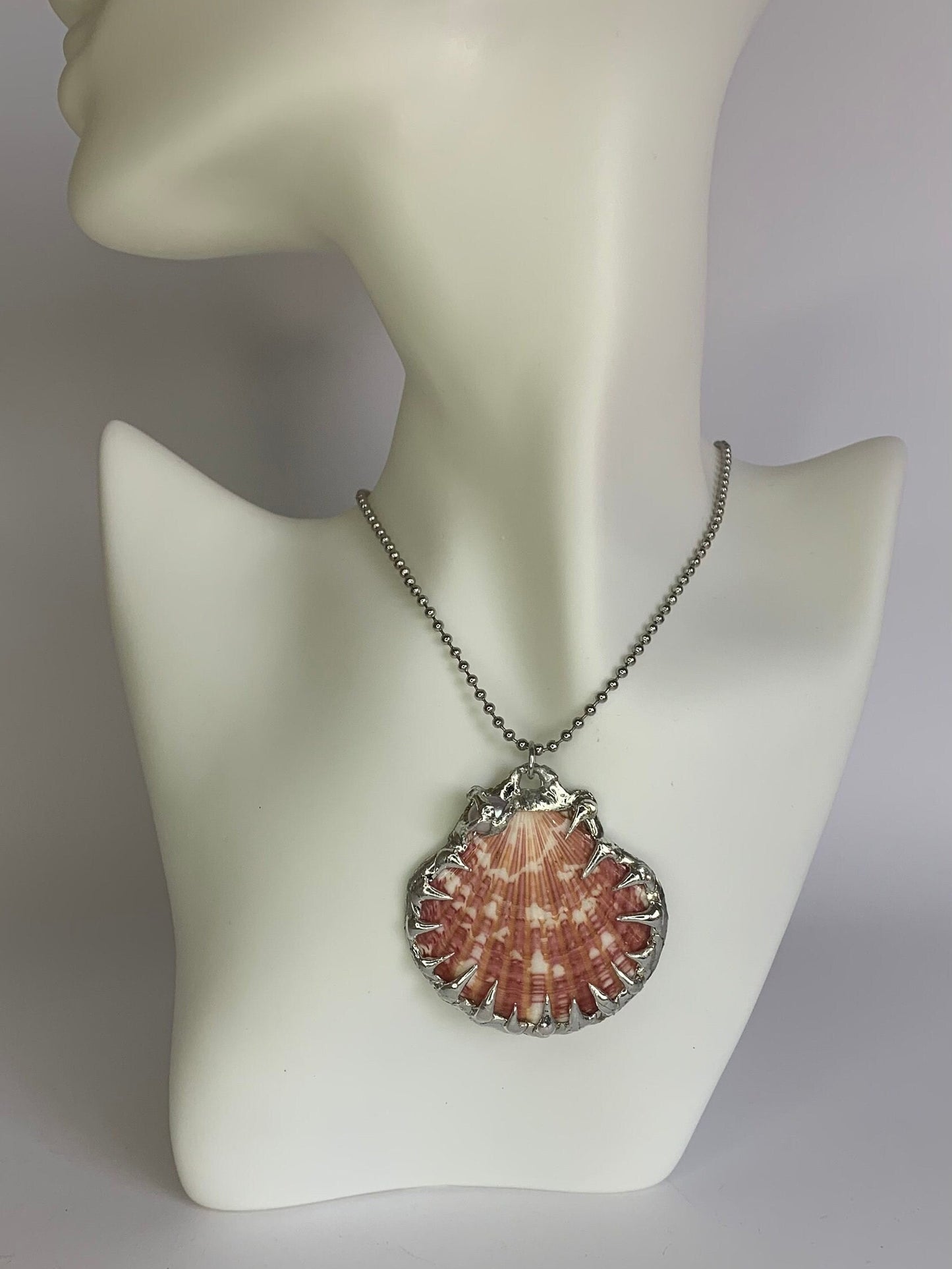 Shell with Pearl Necklaces